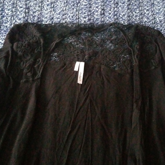 Lace back shrug - Picture 2 of 4